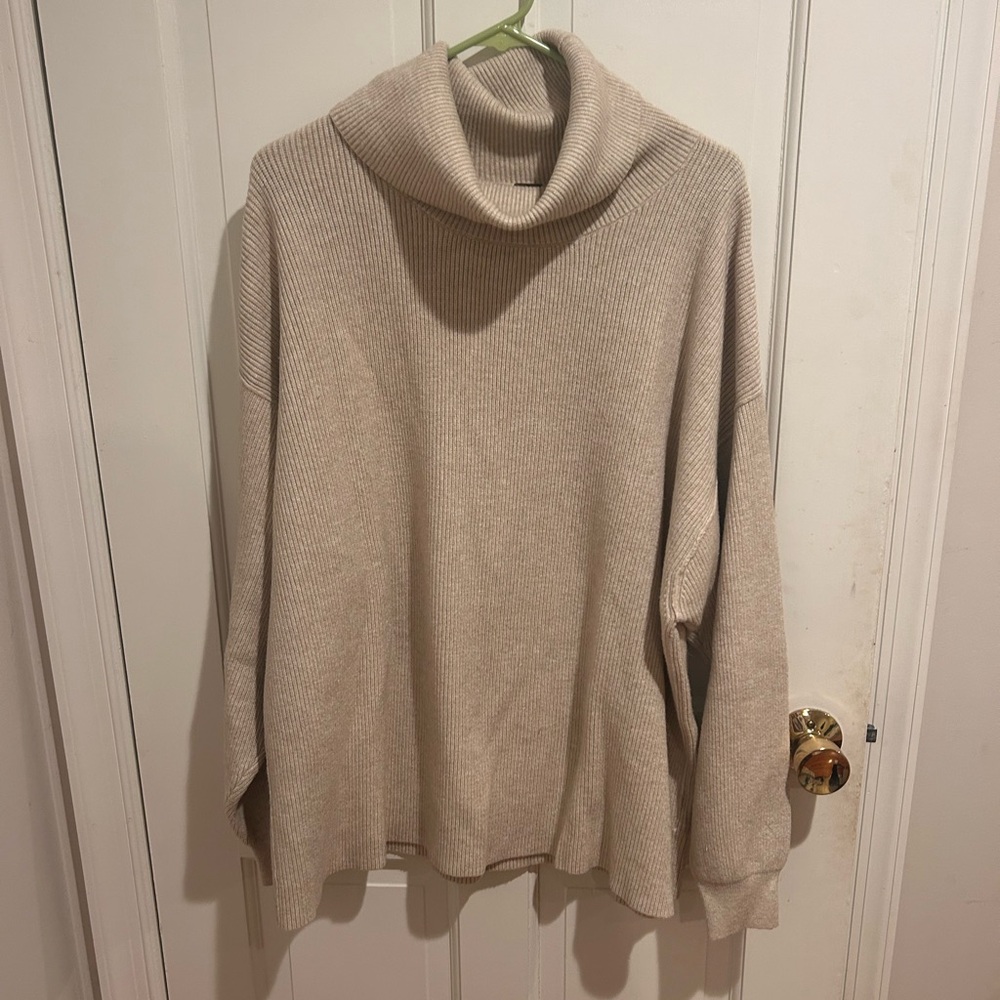 Free People Softly Structured Tunic Sweater in Oatmeal Heather